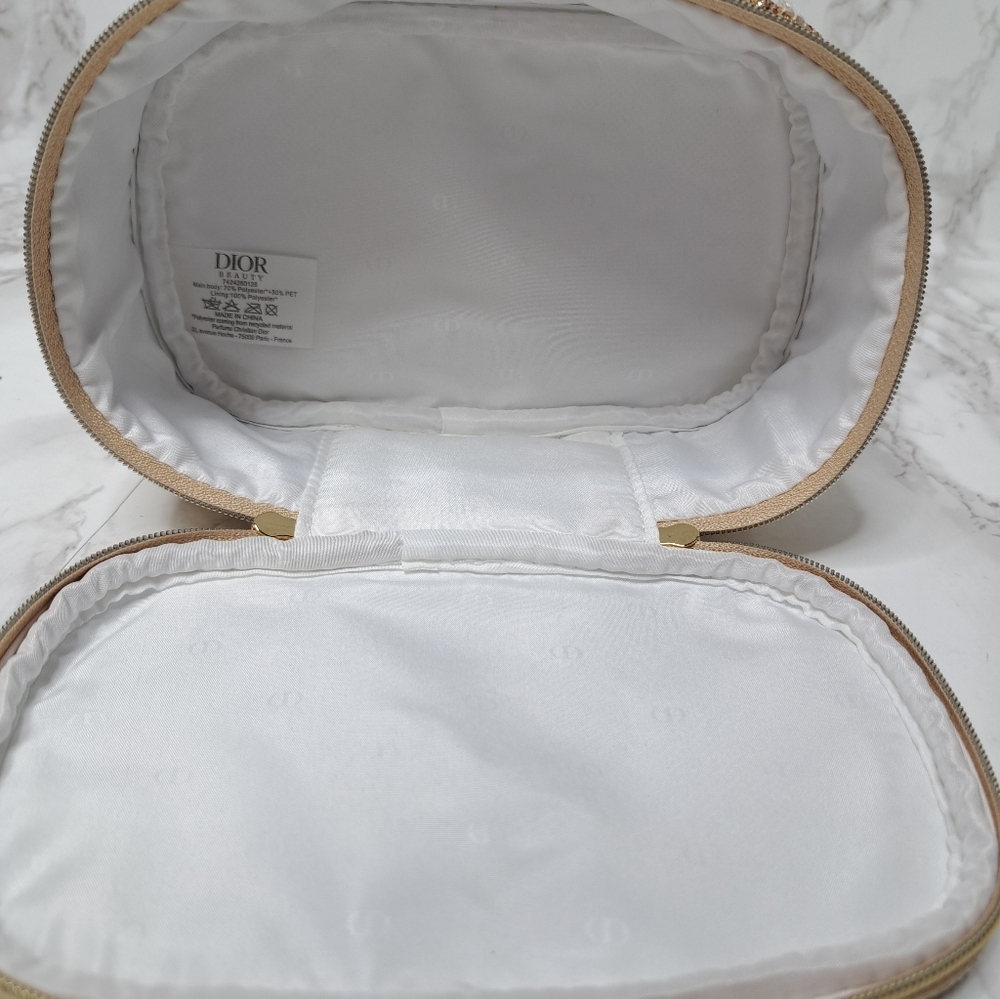 Dior 2025 Holiday Edition Gold Metallic Woven Top Handle Cosmetic Pouch - Picture 8 of 16